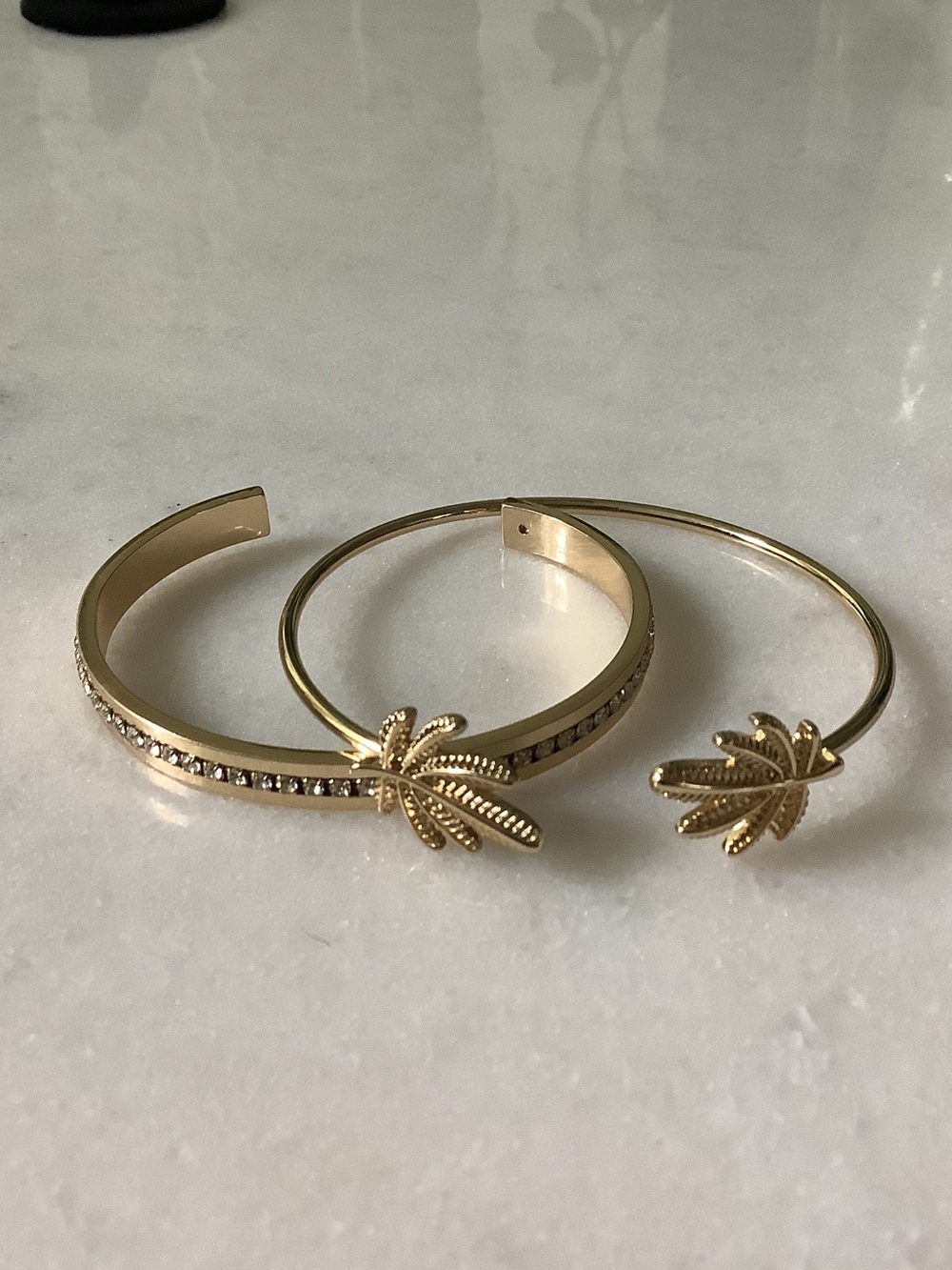 Gold Tone Palm Leaf Cuff Bracelet Set, Brand New